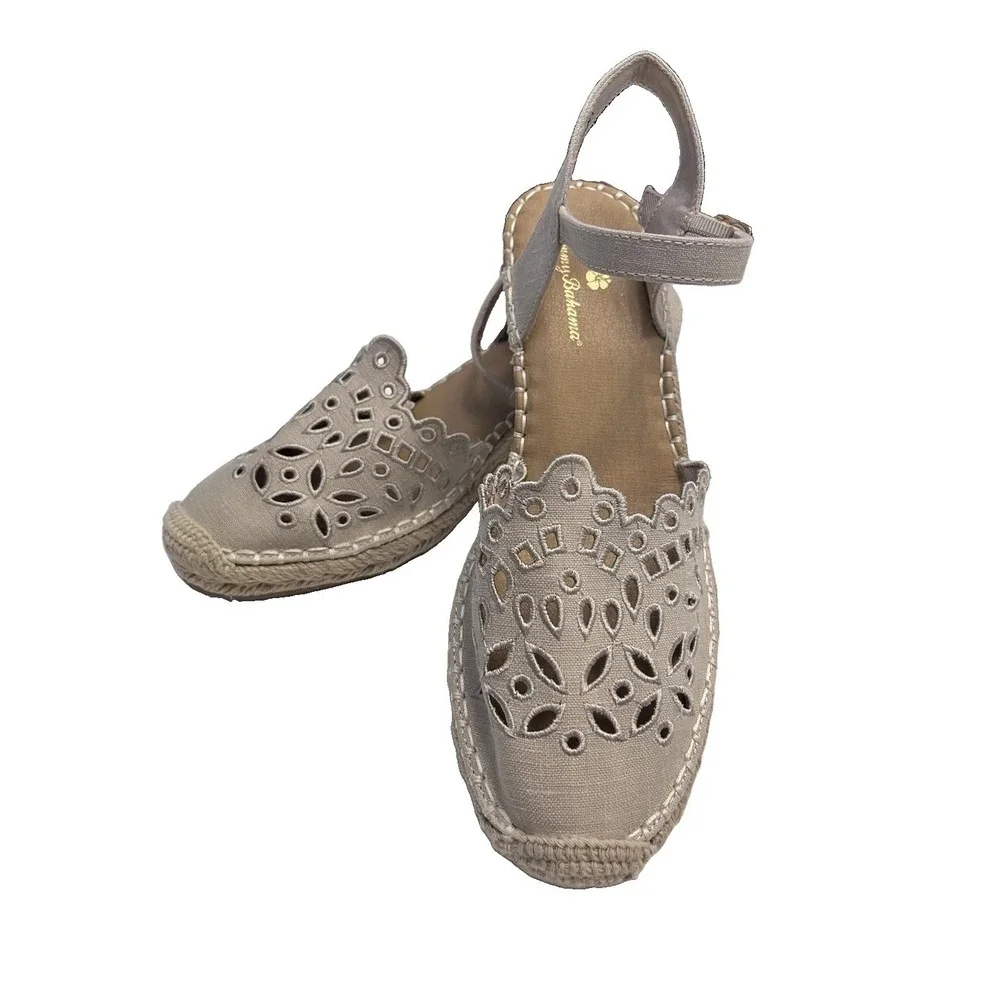 New TOMMY BAHAMA 7.5 Sandal Daphne Espadrille Wedge Eyelet Broderie Anglaise Tan